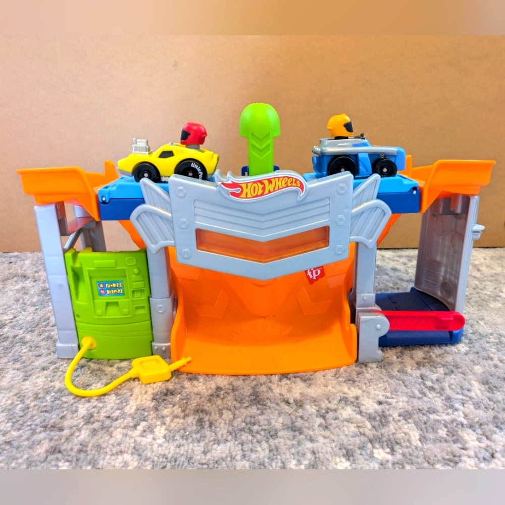 Hot Wheels Playset with Cars